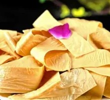 Oil-soaked tofu skin