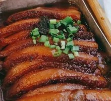 Braised Pork with Tofu Skin