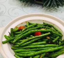 Braised Green Beans in Clay Pot