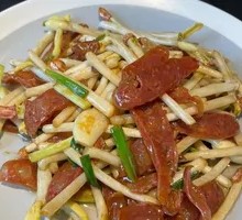 Lap cheong Stir-fried with Garlic Shoots