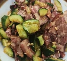 Beef and Cucumber Salad