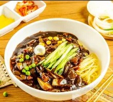 Seafood Fried Noodles with Sauce