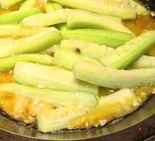 Braised Loofah in Clay Pot