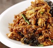 Sour Stir-Fried Egg with Wood Ear Mushrooms