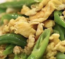 Bell Pepper and Egg Stir-Fry