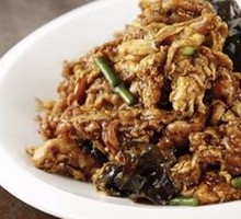 Sour Stir-Fried Egg with Wood Ear Mushrooms