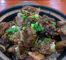 Braised Donkey Ribs in Clay Pot
