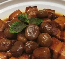 Braised Pork with Chestnuts