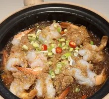 Clam with Garlic Noodles in Clay Pot