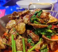 Spicy Stir-Fried Clams