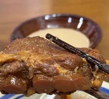 排骨牛肉双拼饭