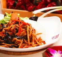 Fish-Flavored Shredded Pork Rice Bowl