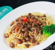 Cheese Baked Black Pepper Beef Pasta