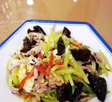 Wood Ear Mushroom Stir-Fried with Pork Strips