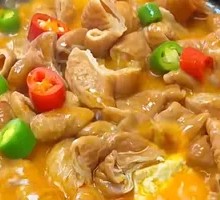 Braised Pork Intestines in Clay Pot