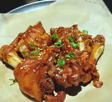 Charcoal-Grilled Pig Trotters