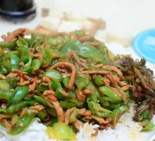 Green Pepper Shredded Pork Rice