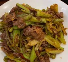 Scallion Stir-Fried Lamb