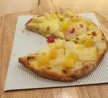 Fruit Medley Pizza