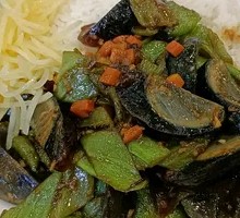 Burned Pepper and Century Egg Rice