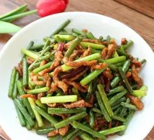 Stir-fried Garlic Shoots with Pork