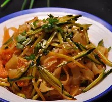 Sesame Sauce and Chili Oil Noodles