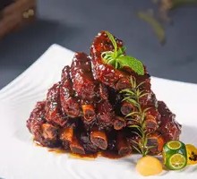 Braised Pork Ribs with Preserved Mustard Greens