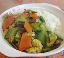 Wood Ear Mushroom and Pork Rice Bowl