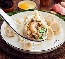 Pork Three-Fresh Pan-Fried Dumplings