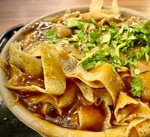 Fried Rice Noodles with Crispy Tofu