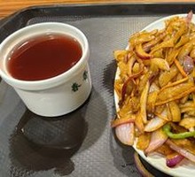 Premium Stir-Fried Beef with Lotus Leaf