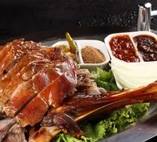 Flavorful Roasted Lamb Leg