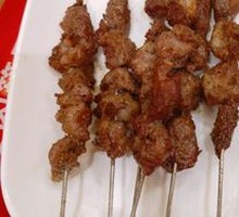 Charcoal-grilled Lamb Skewers
