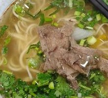 Sour Cabbage Beef Noodles
