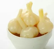 Sweet Pickled Garlic
