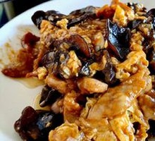 Sour Stir-Fried Egg with Wood Ear Mushrooms