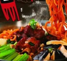 Signature General Braised Noodles