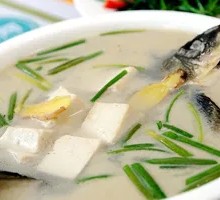 Crucian Carp and Tofu Soup