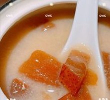 Silver Ear Fungus and Pear Soup