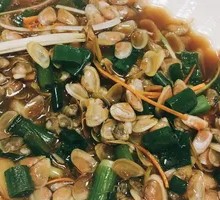 Scallion Oil Sea Clams