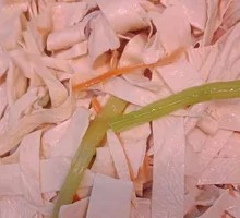 Oil-soaked tofu skin