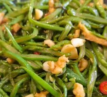 Braised Tofu Noodles in Clay Pot