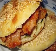 Braised Pork Belly in Flatbread