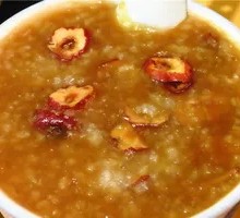 Goji Berry and Jujube Porridge