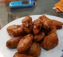 Spring Pancake with Purple Crispy Pork