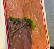 Sliced Pork Kidney with Big Knife