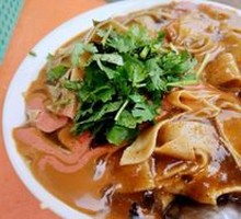 Fried Rice Noodles with Crispy Tofu