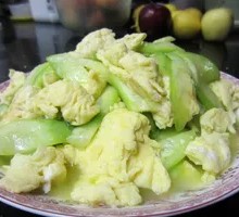 Cucumber and Egg Stir-Fry