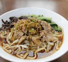 手工酸菜牛肉拉面