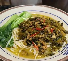 Sour Cabbage and Pork Noodles